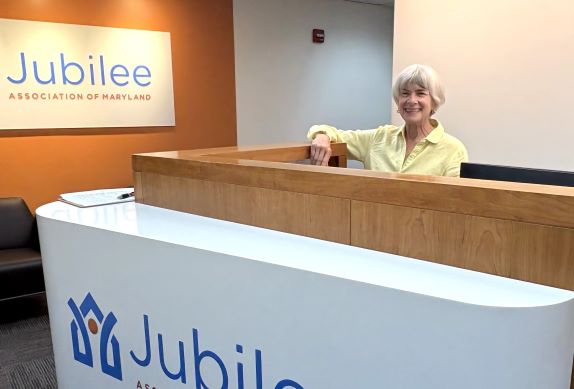 Sara Sonet volunteers at the Jubilee office